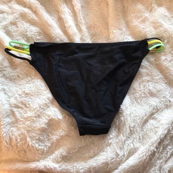 Black and Neon Bikini - Size XL - Picture 4 of 6